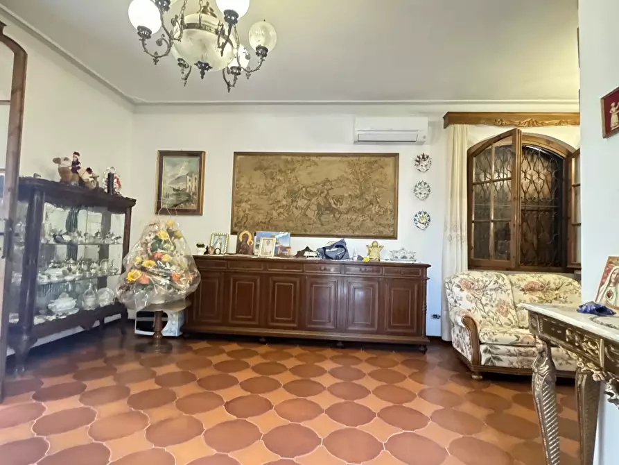 Immagine 7 di Casa indipendente in vendita  a Viareggio