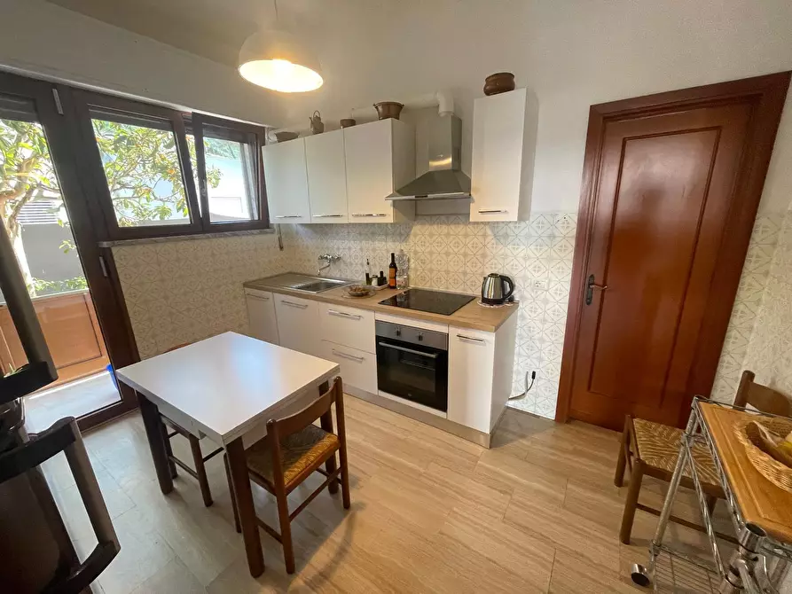 Immagine 15 di Quadrilocale in affitto  a Pietrasanta