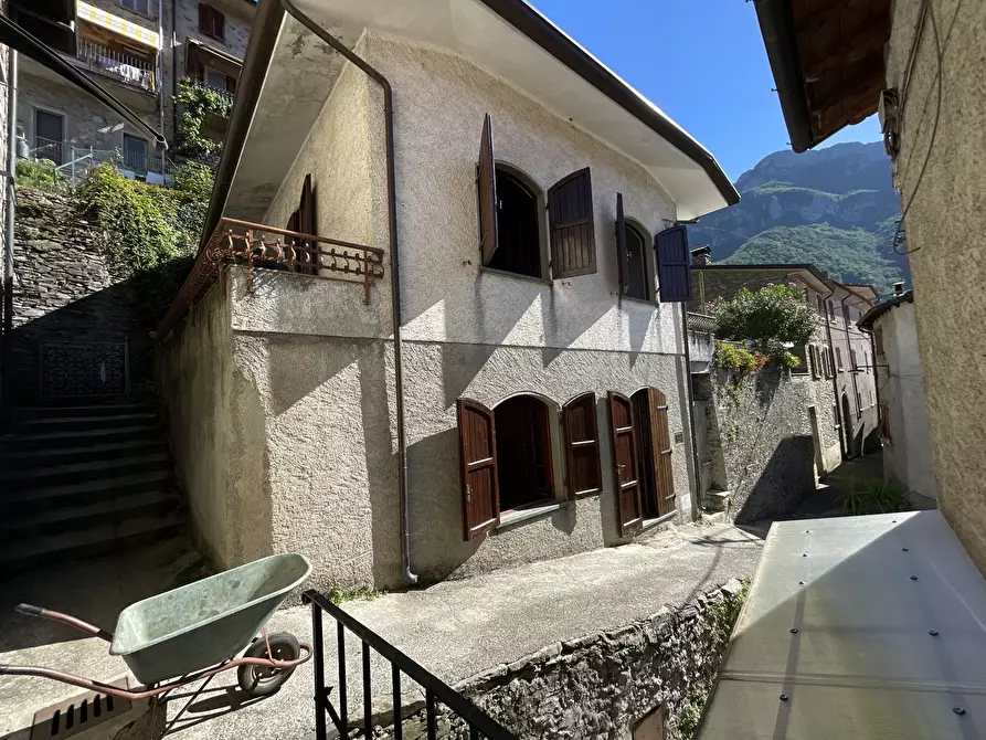 Immagine 43 di Casa indipendente in vendita  a Stazzema