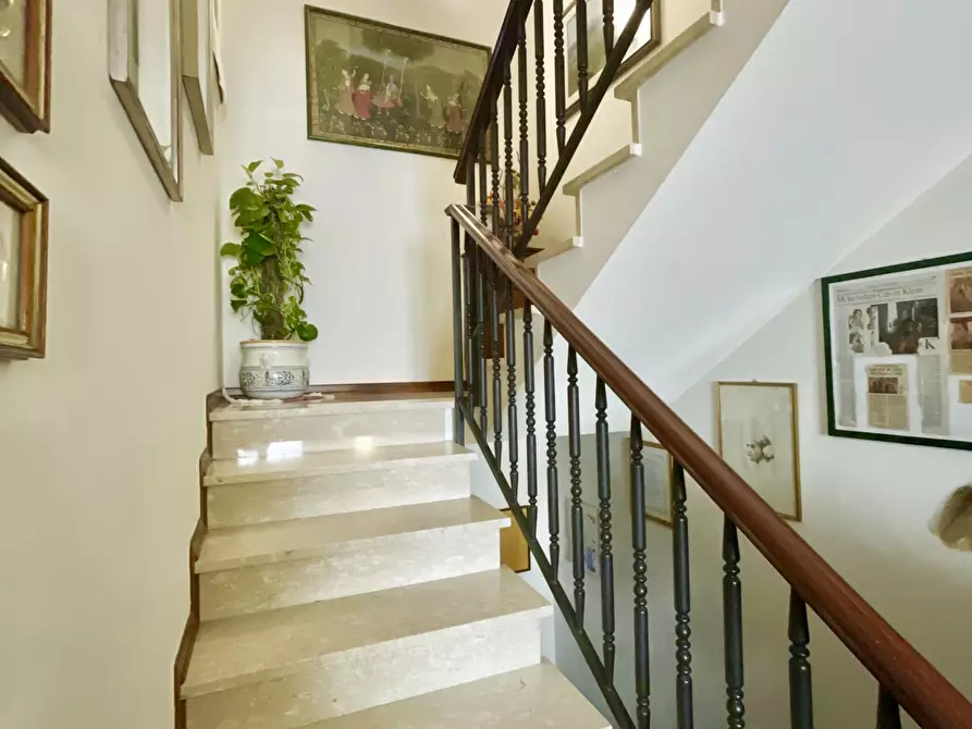 Immagine 17 di Villetta a schiera in vendita  a Camaiore