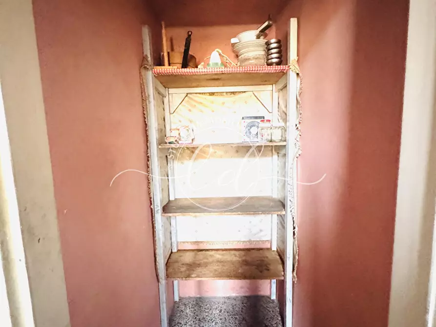 Immagine 61 di Pentalocale in vendita  a Lucca