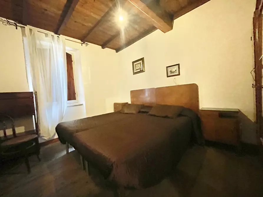 Immagine 21 di Porzione di casa in vendita  a Stazzema
