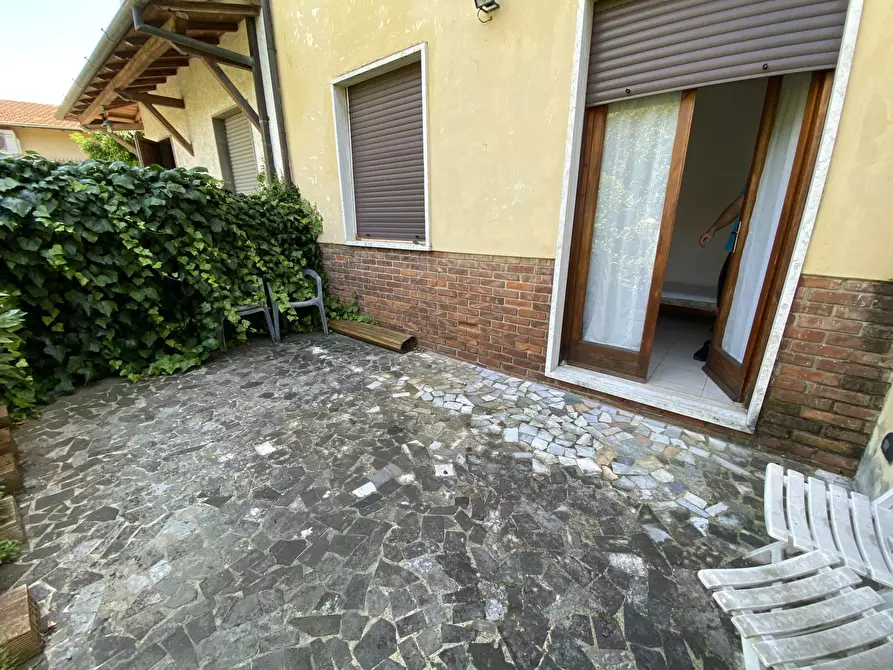 Immagine 16 di Trilocale in affitto  a Seravezza