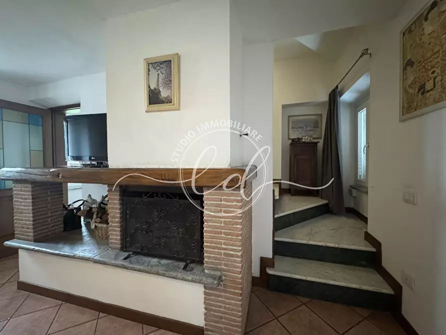 Immagine 43 di Terratetto in vendita  a Seravezza