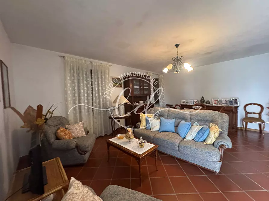 Immagine 10 di Porzione di casa in affitto  a Seravezza