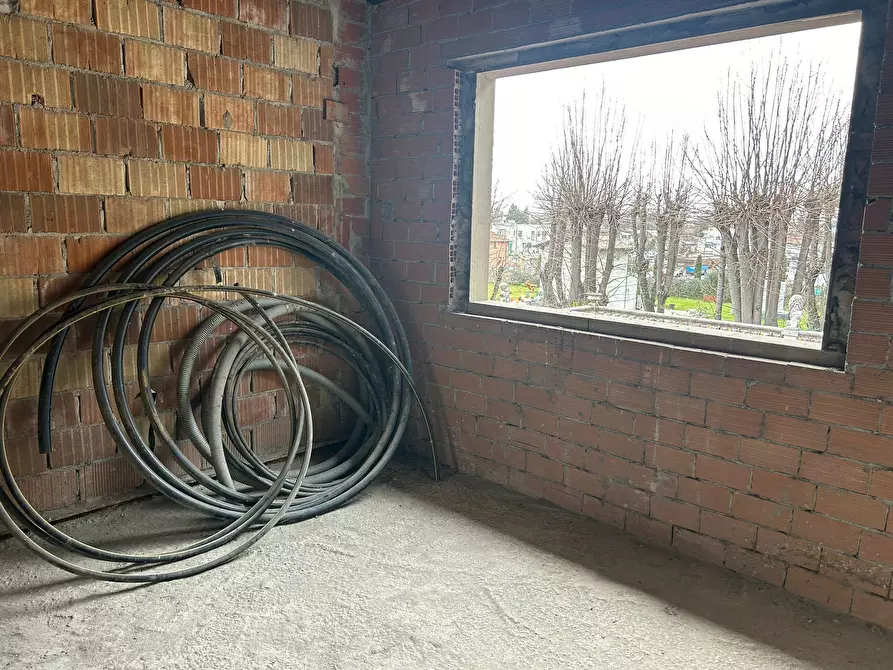 Immagine 7 di Porzione di casa in vendita  a Pietrasanta