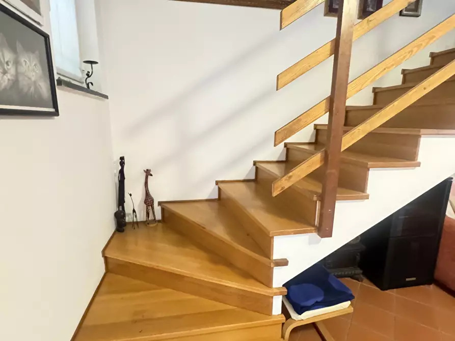 Immagine 26 di Porzione di casa in vendita  a Pietrasanta