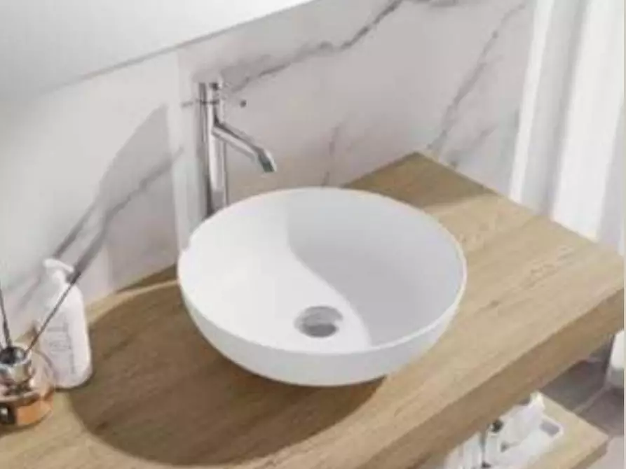 Immagine 9 di Villetta a schiera in vendita  a Pietrasanta