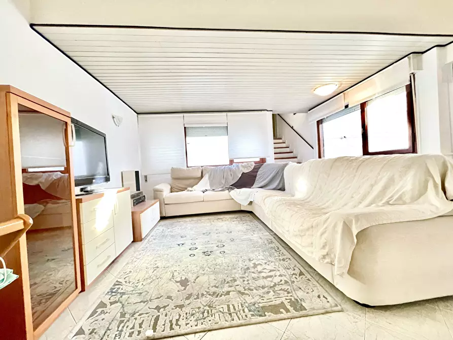 Immagine 5 di Quadrilocale in affitto  a Seravezza