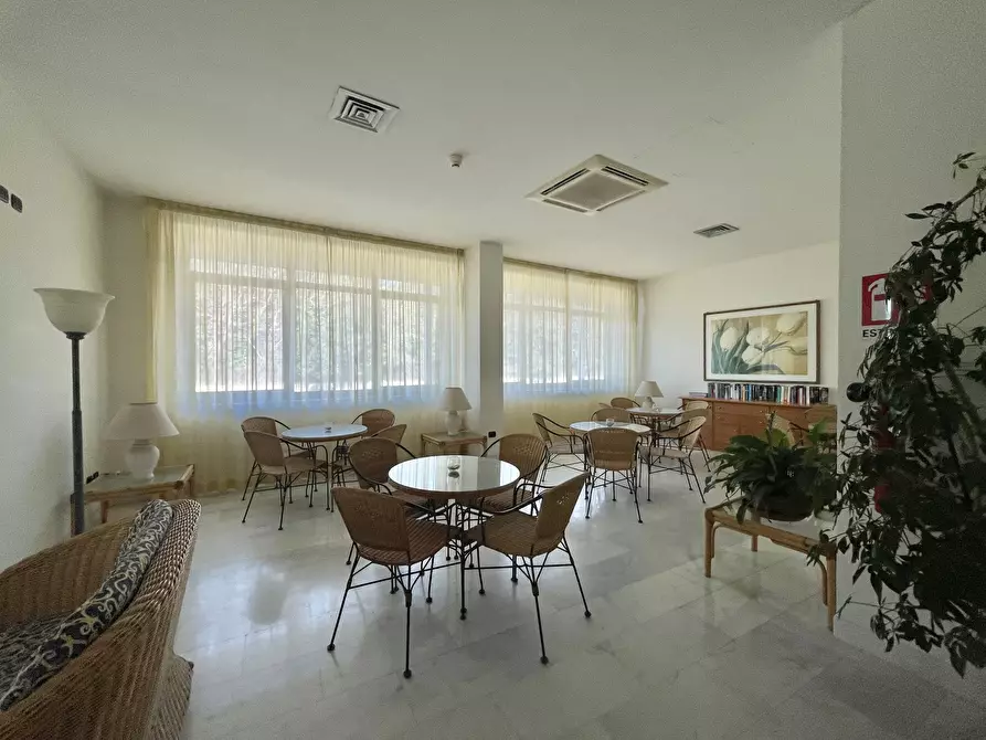 Immagine 7 di Trilocale in vendita  a Pietrasanta