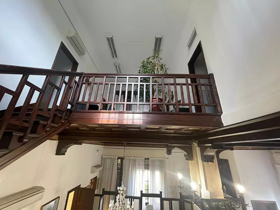 Immagine 48 di Rustico / casale in vendita  a Pietrasanta