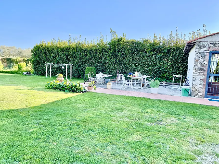 Immagine 66 di Rustico / casale in vendita  a Camaiore