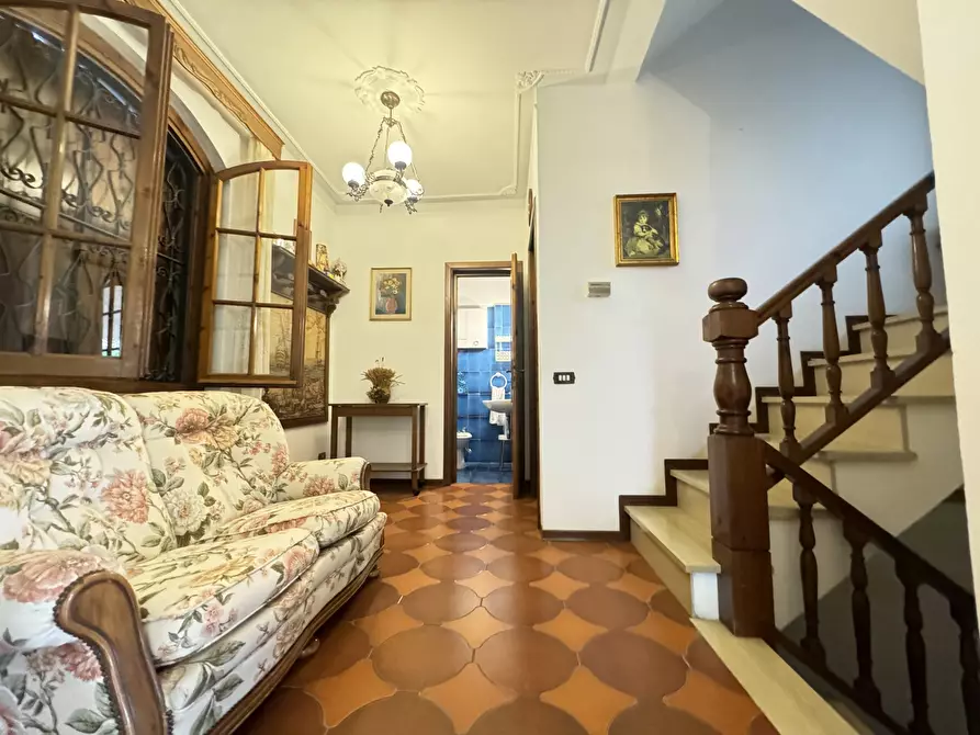Immagine 9 di Casa indipendente in vendita  a Viareggio