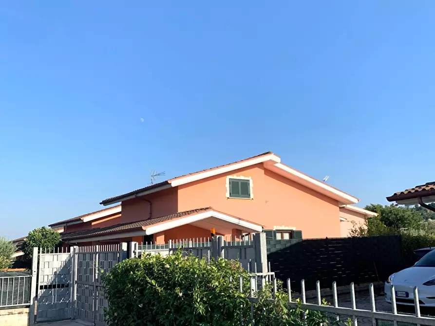 Immagine 2 di Villetta a schiera in vendita  in Contrada Limiti Carnevali a Paliano