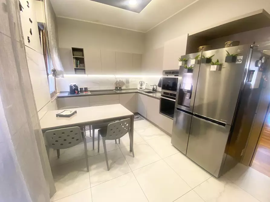 Immagine 1 di Pentalocale in vendita  in Via Cesare Battisti CESARE BATTISTI a Pescara