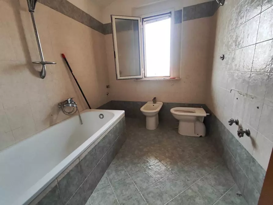 Immagine 12 di Trilocale in vendita  in Via Colle del sole 22 a Guidonia Montecelio