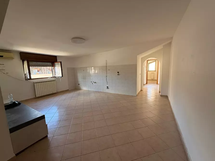 Immagine 11 di Trilocale in vendita  in via maremmana inferiore 110 a Guidonia Montecelio