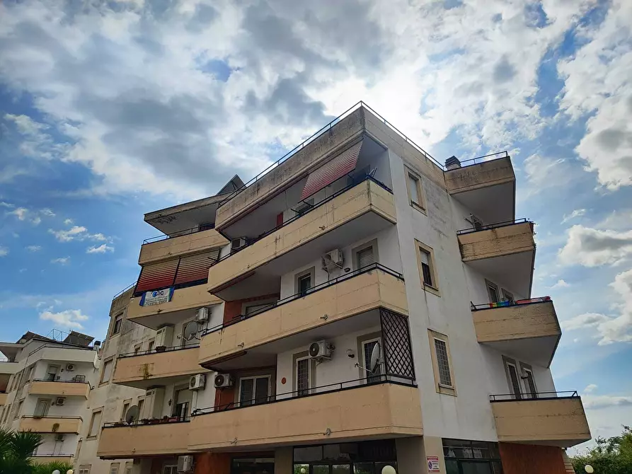 Immagine 1 di Trilocale in vendita  in Via Ottaviano a Guidonia Montecelio