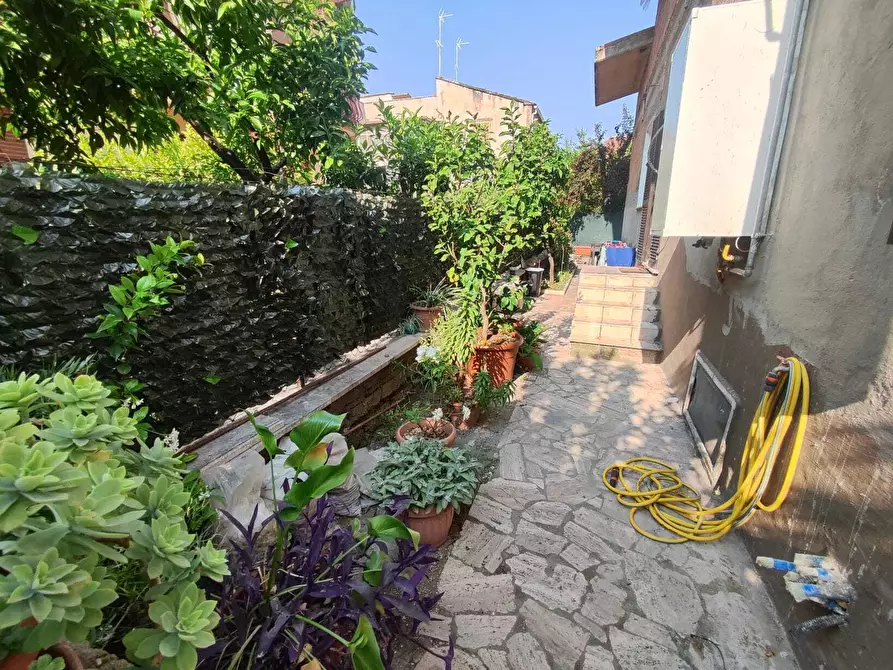 Immagine 42 di Quadrilocale in vendita  in Via Guglielmo Oberdan 35 a Guidonia Montecelio