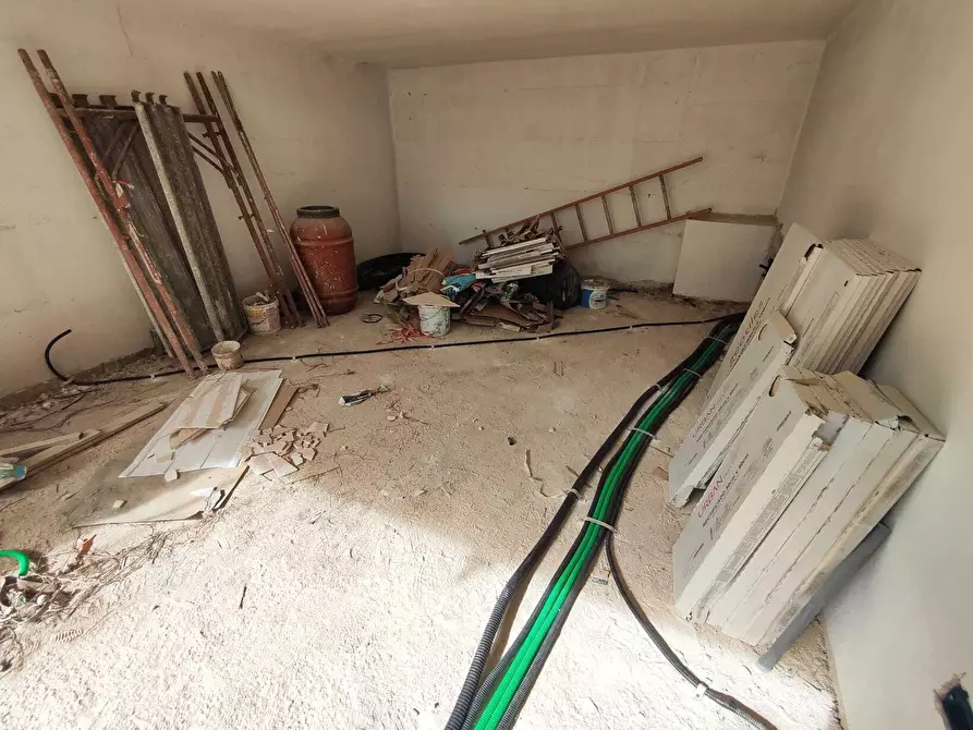 Immagine 34 di Villa in vendita  in via colleferro 64 a Guidonia Montecelio