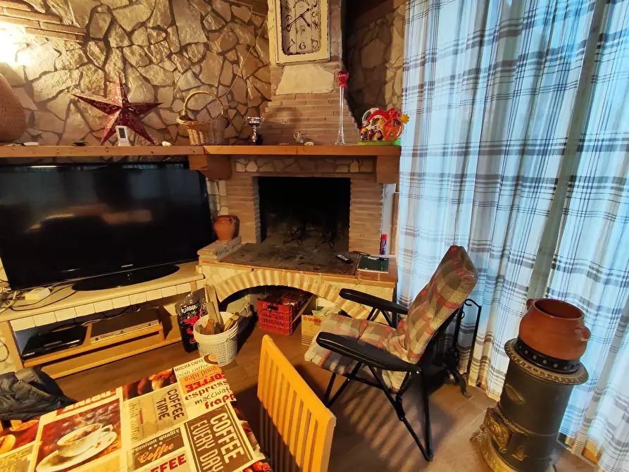 Immagine 14 di Trilocale in vendita  in Via Nicola Ricciotti 50 a Guidonia Montecelio