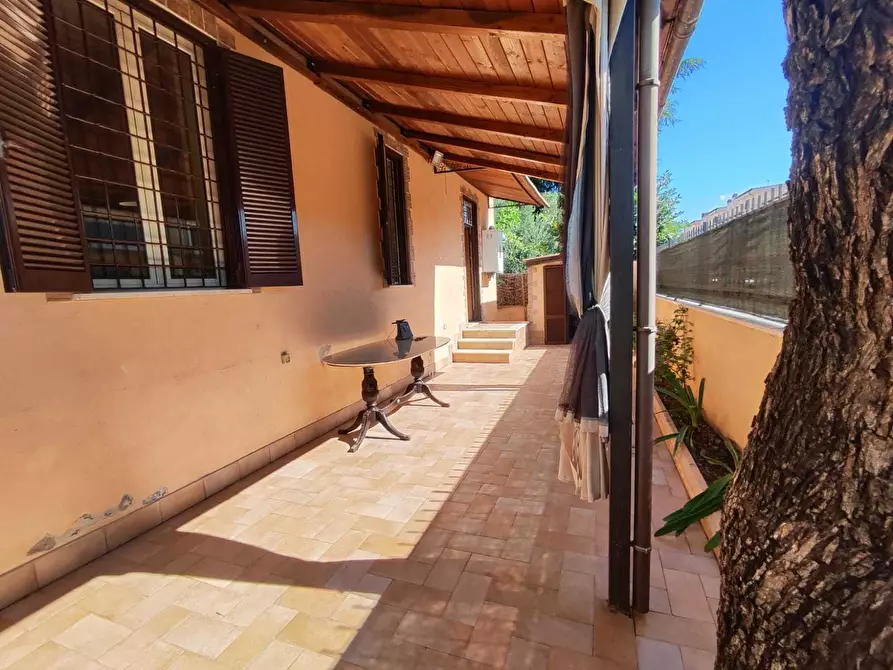 Immagine 4 di Casa indipendente in vendita  in via fratelli bandiera 26 a Guidonia Montecelio