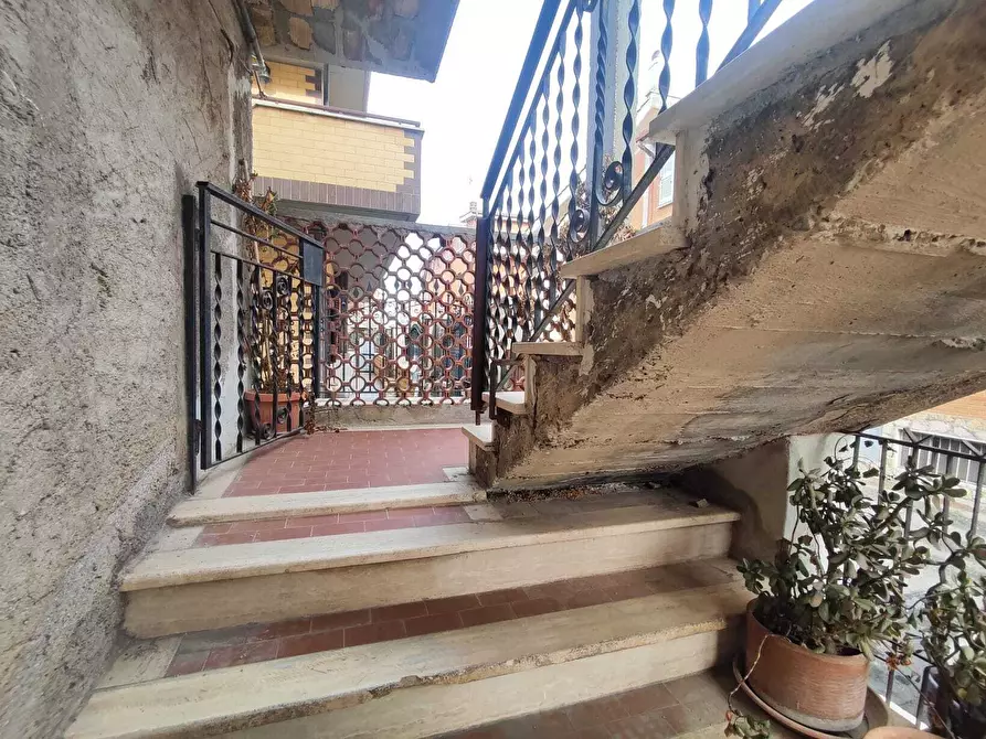 Immagine 5 di Trilocale in vendita  in Via Luigi Settembrini 6 a Guidonia Montecelio