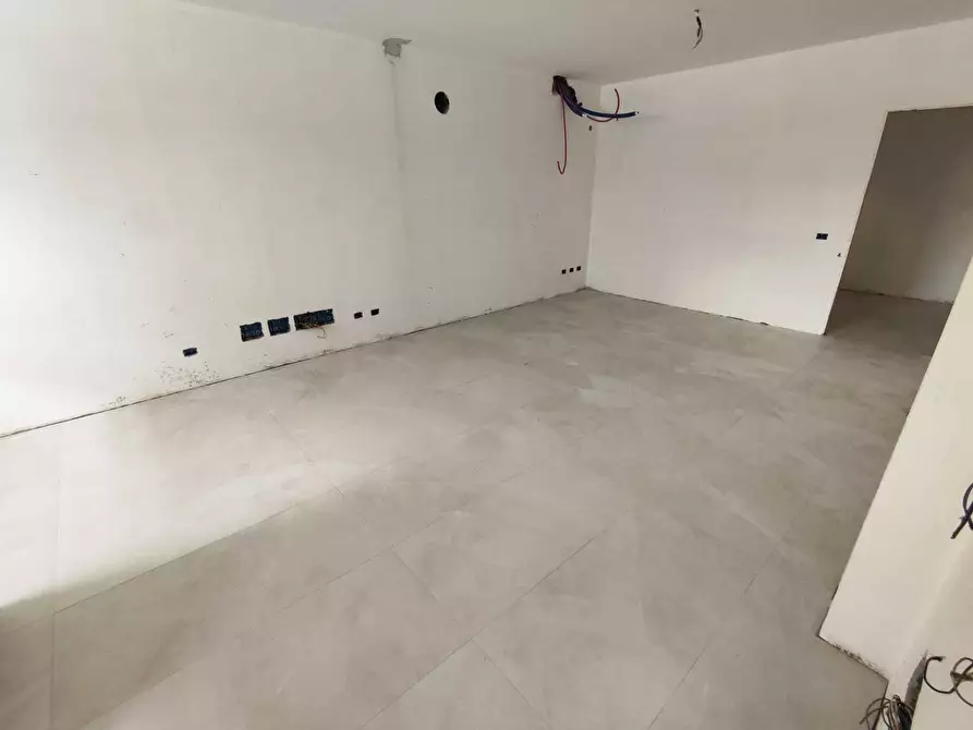 Immagine 45 di Villa in vendita  in via colleferro 64 a Guidonia Montecelio