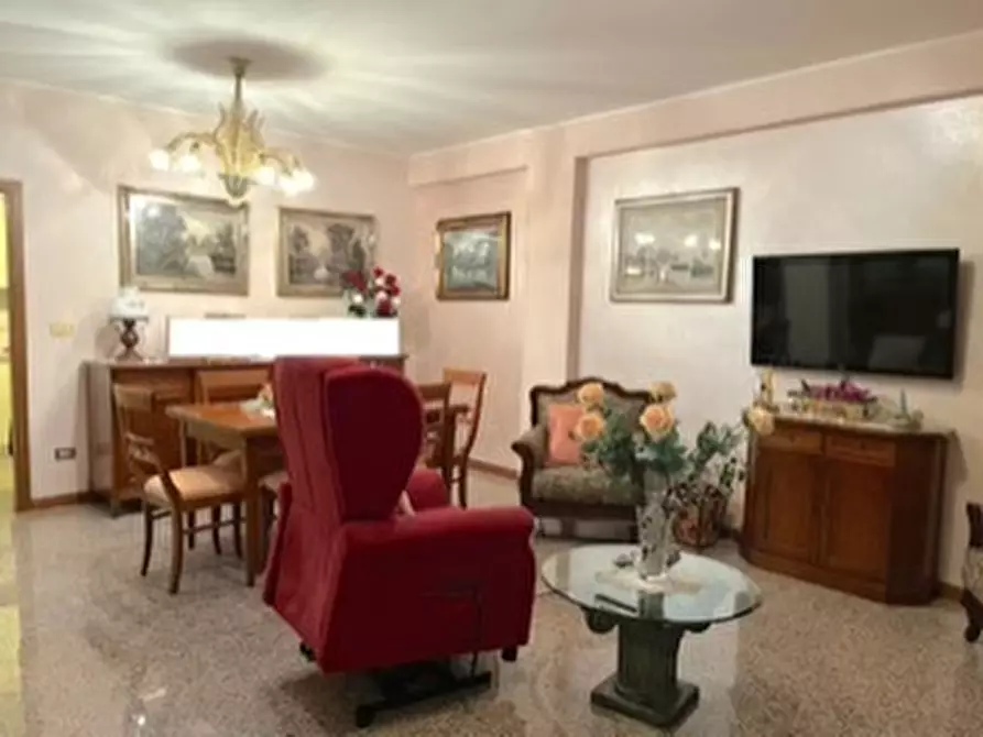 Immagine 4 di Quadrilocale in affitto  a Ascoli Piceno