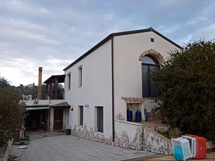 Immagine 9 di Villa in vendita  a Alghero