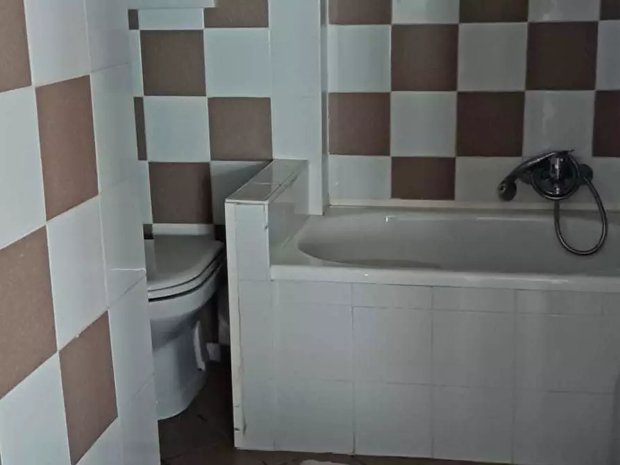 Immagine 13 di Quadrilocale in vendita  in VIA FRIGAGLIA 18 a Sassari