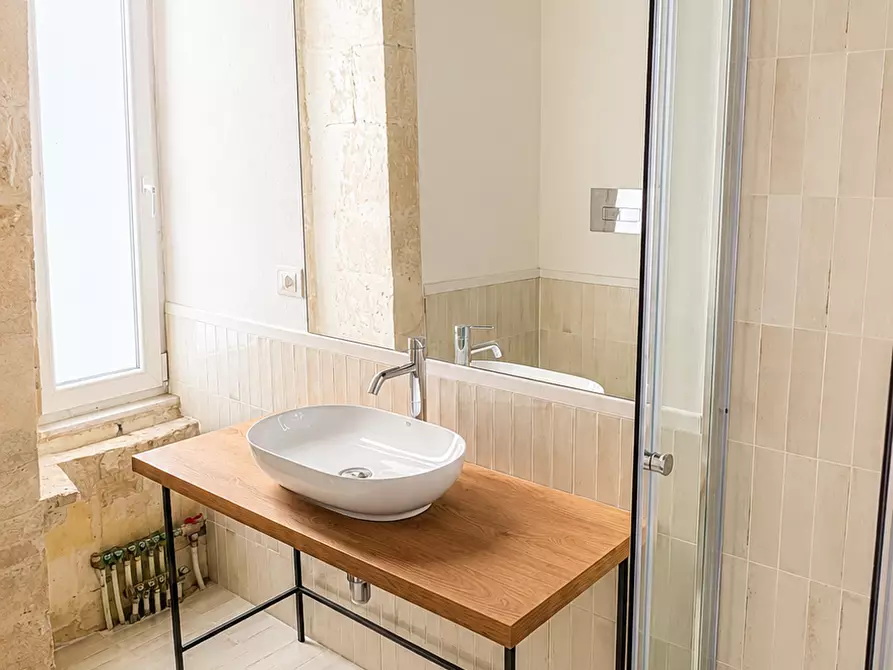 Immagine 14 di Monolocale in vendita  in Via Vittorio Veneto 155 a Siracusa