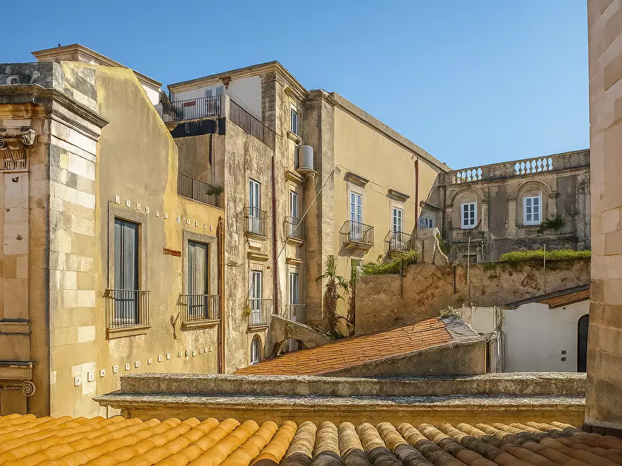 Immagine 22 di Appartamento in vendita  in VIA DELLE CARCERI VECCHIE 23 a Siracusa