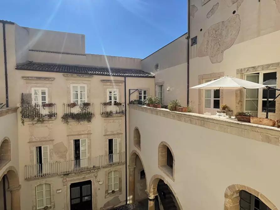 Immagine 5 di Quadrilocale in vendita  in VIA DELLA MAESTRANZA 72 a Siracusa