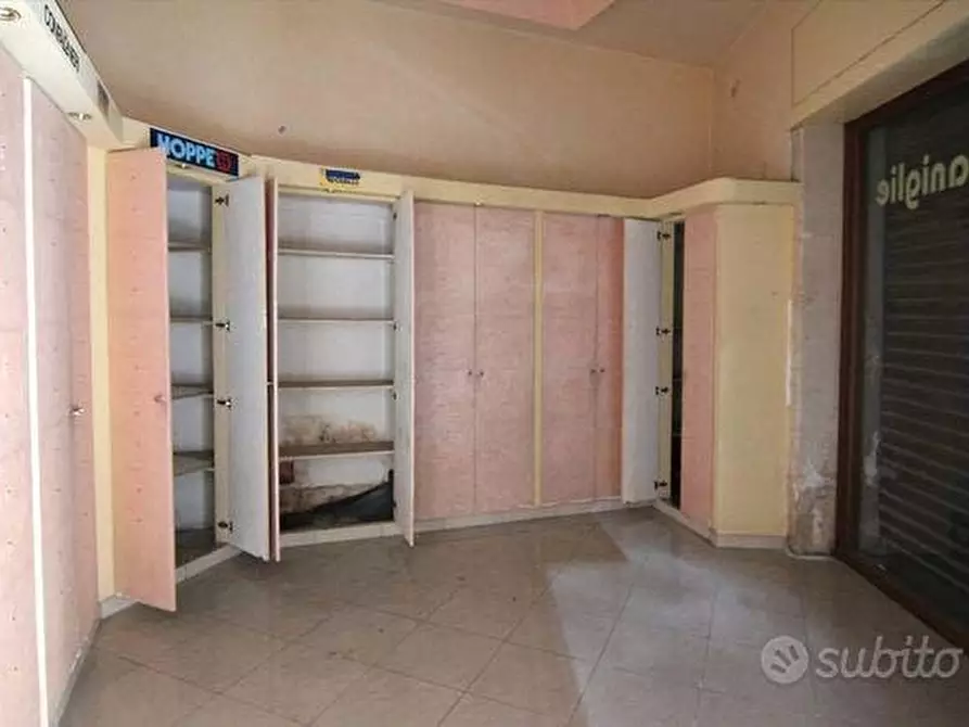 Immagine 6 di Locale commerciale in affitto  in Via Francesco Crispi a Siracusa