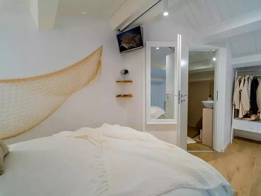 Immagine 24 di Trilocale in vendita  in Via delle Grazie 14 a Siracusa