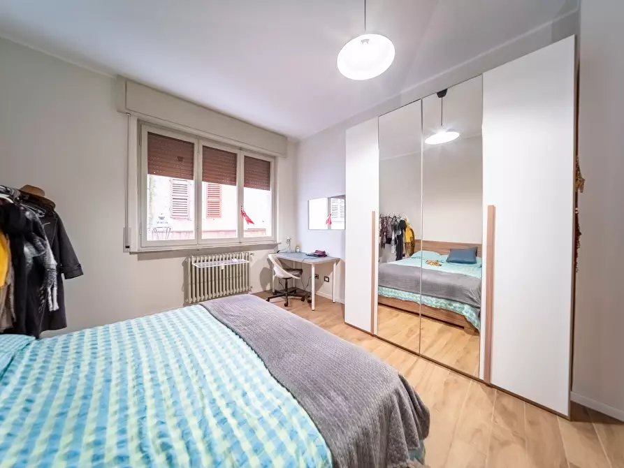 Immagine 21 di Pentalocale in vendita  in borgo basini 3 a Parma