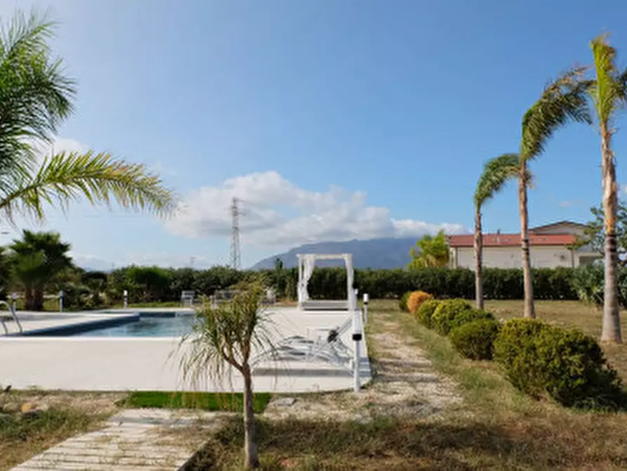 Immagine 23 di Villa in vendita  a Partinico