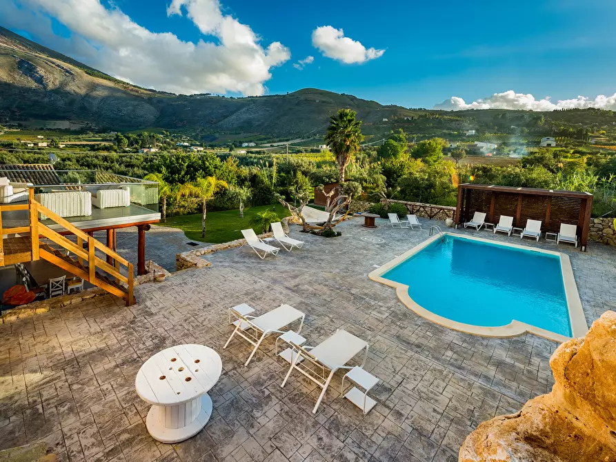 Immagine 13 di Rustico / casale in vendita  in CONTRADA CARDONE SNC a Castellammare Del Golfo