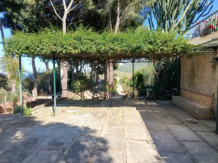 Immagine 42 di Villa in vendita  a Trabia