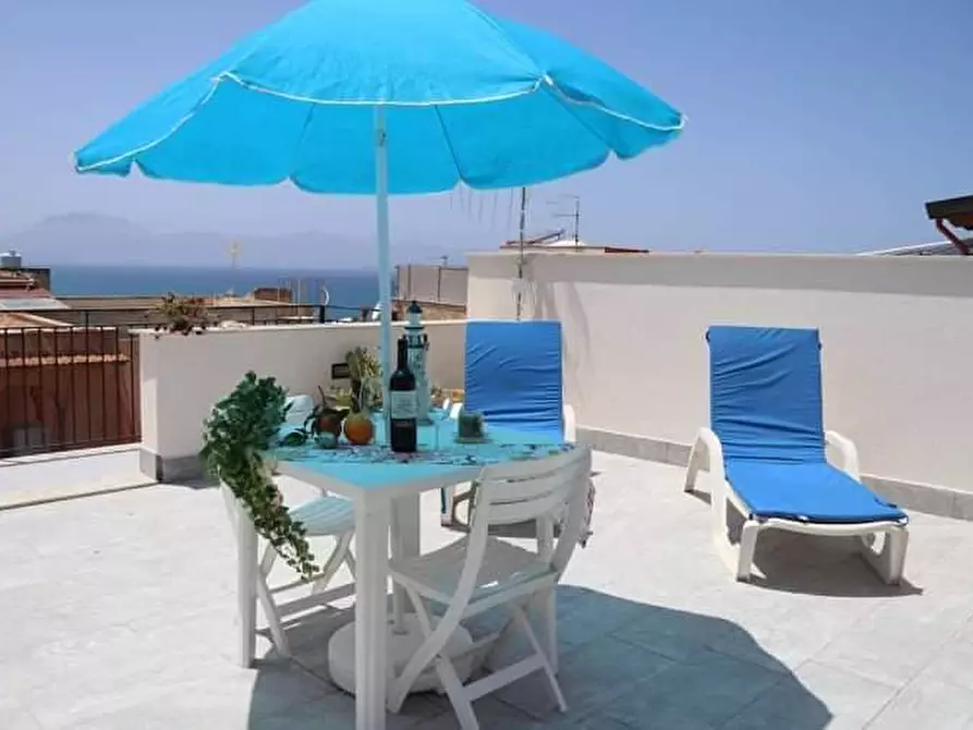 Immagine 2 di Porzione di casa in vendita  a Balestrate