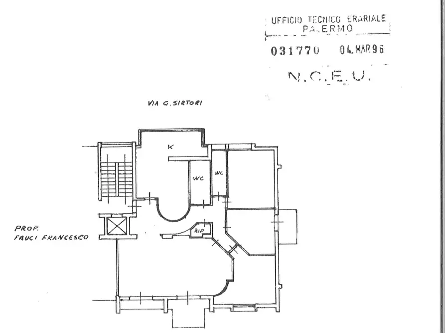 Immagine 29 di Pentalocale in vendita  a Palermo