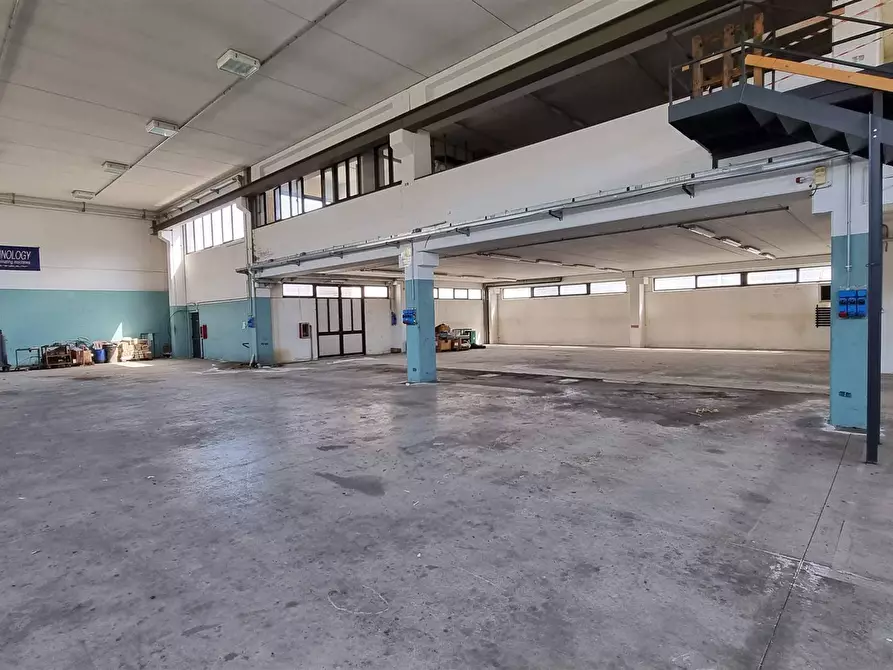 Immagine 24 di Capannone industriale in vendita  in Via G. Curioni 4 a Galgagnano