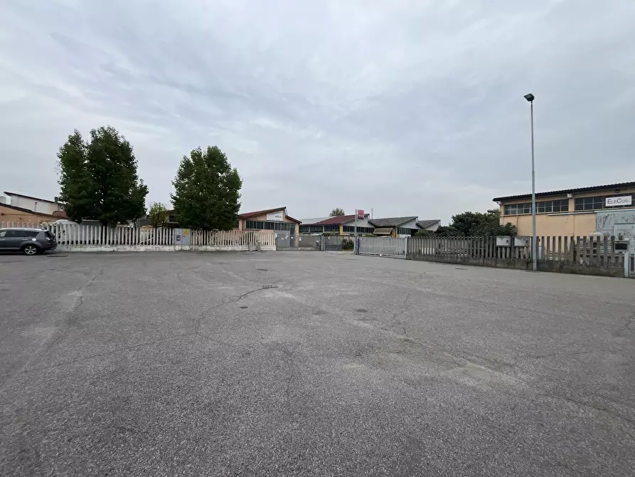 Immagine 19 di Capannone industriale in vendita  in Via Selvagreca 45 a Lodi