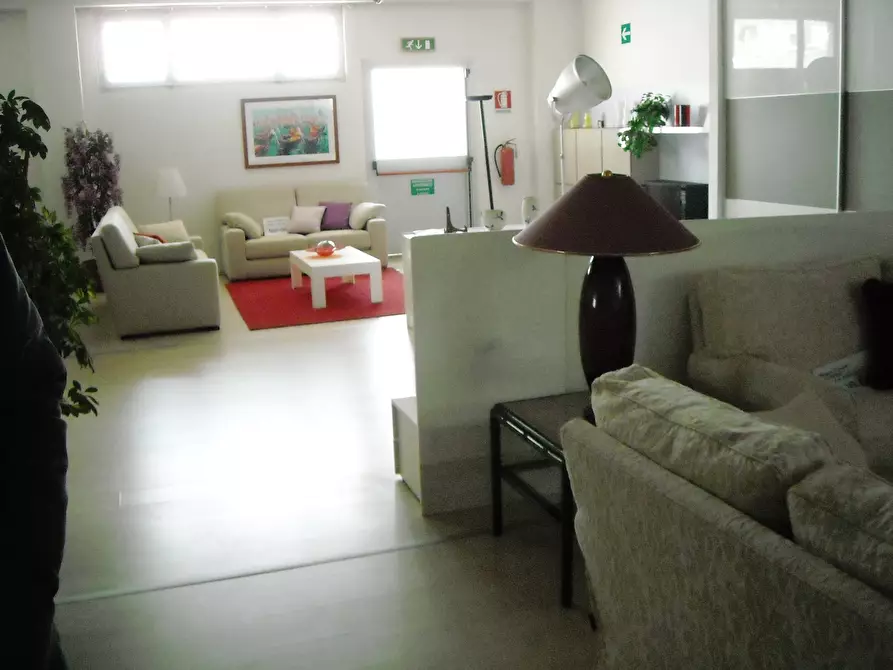 Immagine 15 di Ufficio in vendita  in VIA emilia 7 a Casalpusterlengo