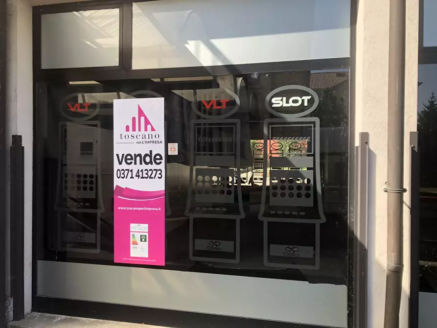 Immagine 5 di Locale commerciale in vendita  in Via Defendente Lodi 33 a Lodi