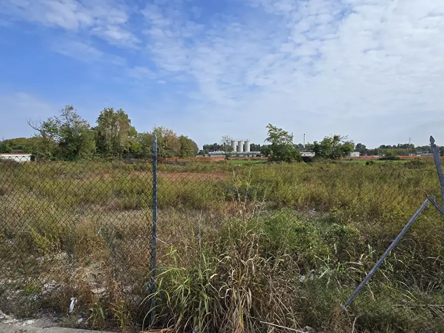 Immagine 14 di Terreno industriale in vendita  in via Toscana a Cornegliano Laudense