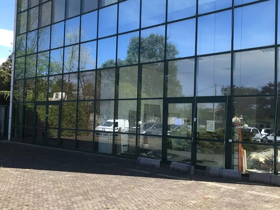 Immagine 12 di Laboratorio in vendita  in Corso Torino 116 a Vigevano