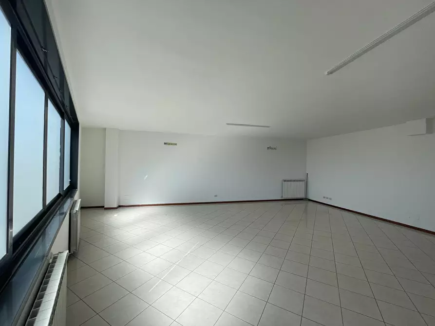 Immagine 15 di Capannone industriale in affitto  in VIA VARALLI 49 a Codogno