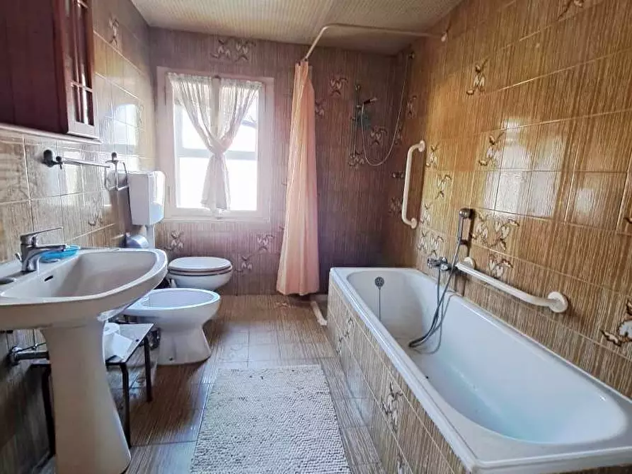 Immagine 13 di Porzione di casa in vendita  a Rovigo